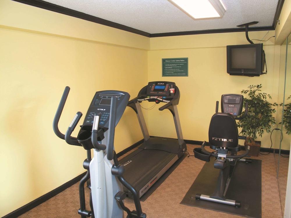 La Quinta Inn By Wyndham Columbia Se Fort Jackson Bagian luar foto