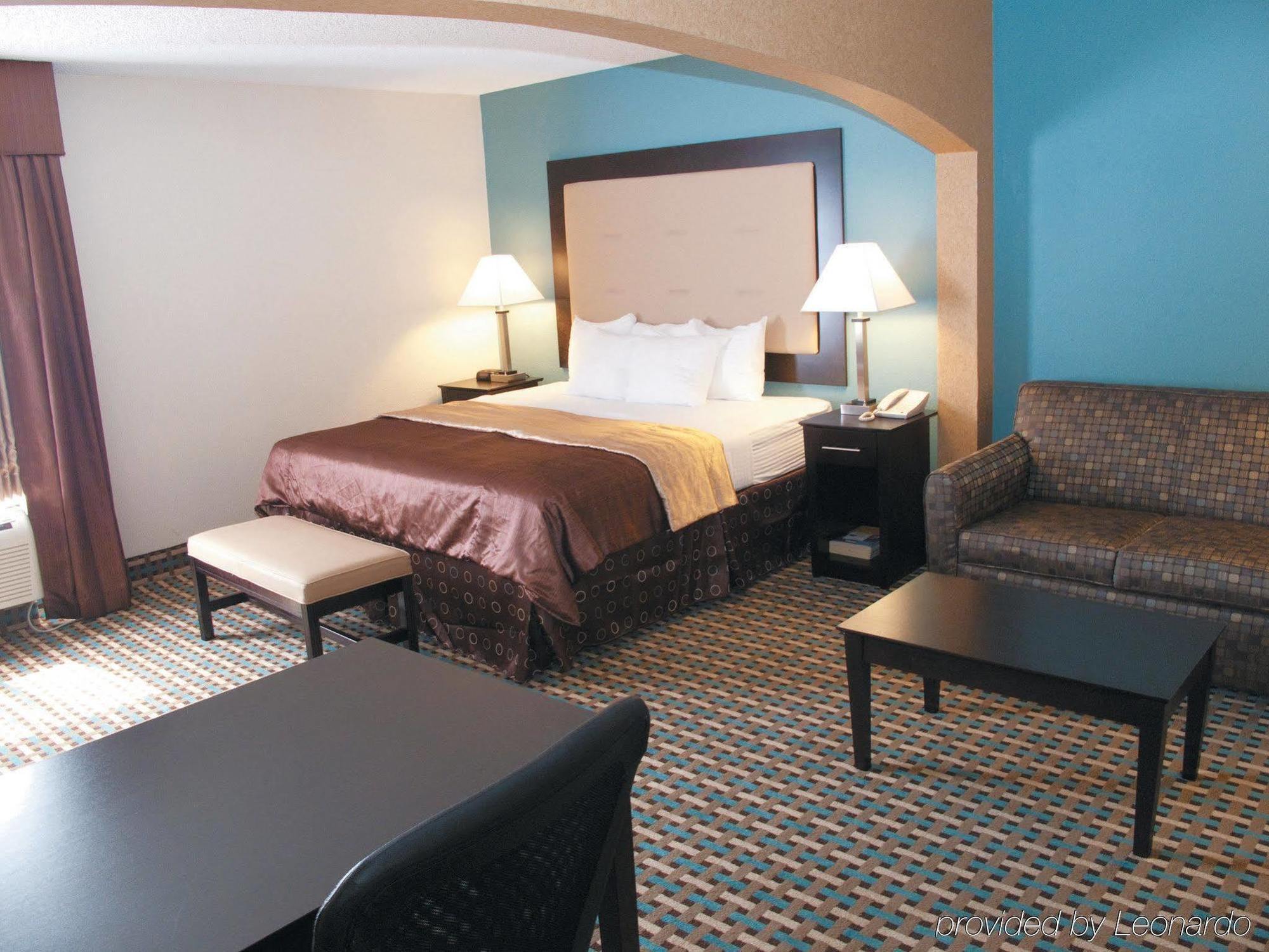 La Quinta Inn By Wyndham Columbia Se Fort Jackson Bagian luar foto